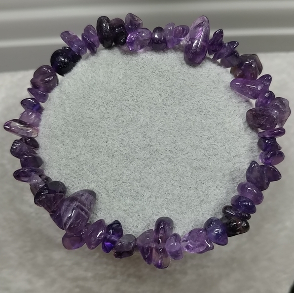 Amethyst Chip Beaded Stretch Bracelet Natural Amethyst Gemstone Chips Purple - Picture 10 of 12